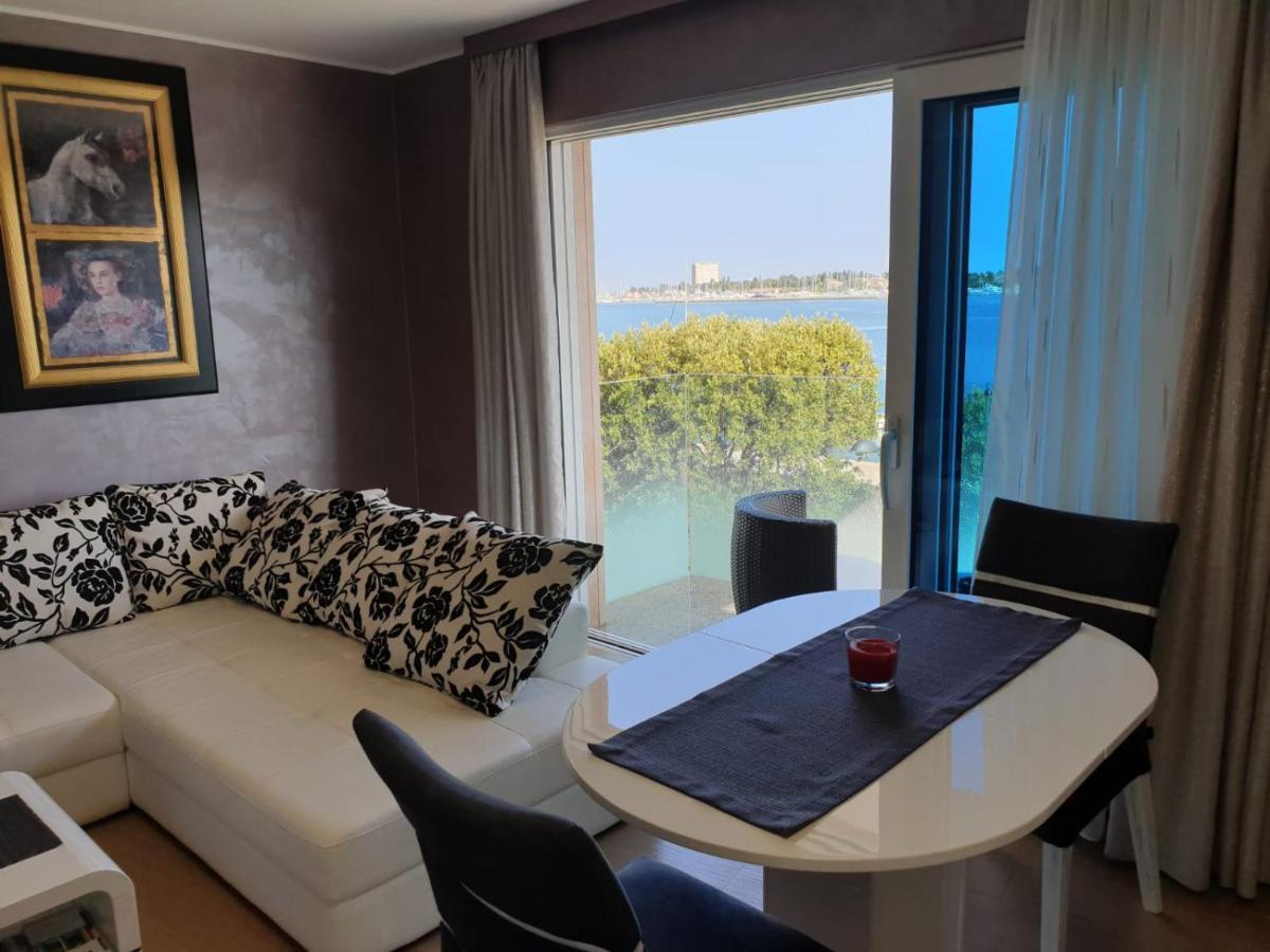 Apartments Riva-Interauto Umag Exterior foto