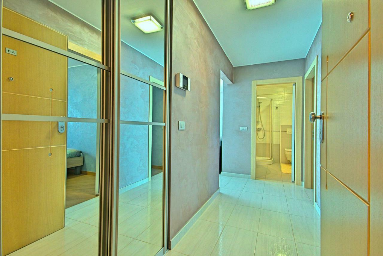 Apartments Riva-Interauto Umag Exterior foto