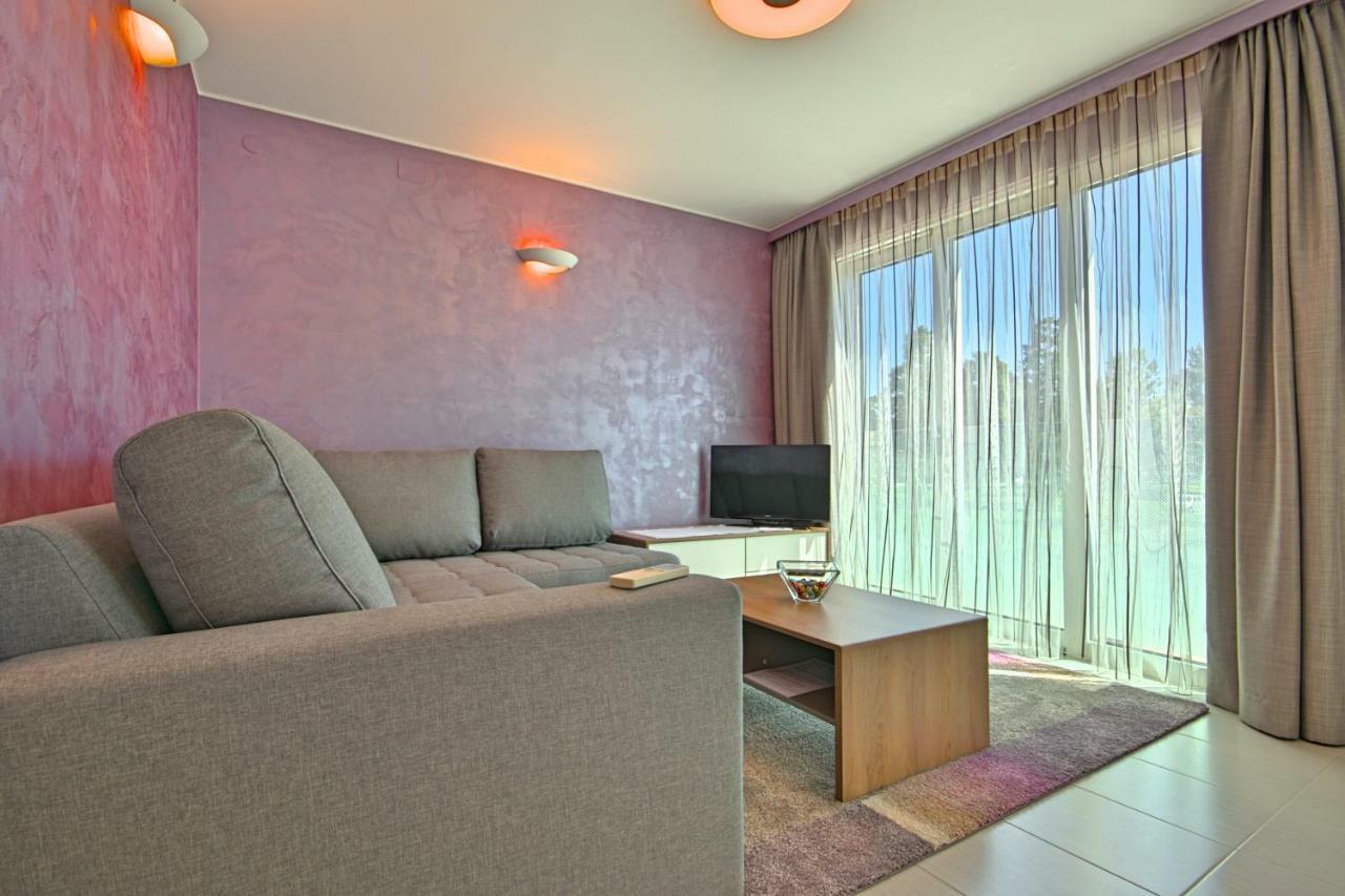 Apartments Riva-Interauto Umag Exterior foto